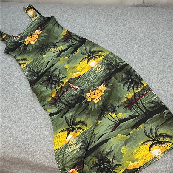 Vintage Dresses & Skirts - Tropical Green Floral Sundress